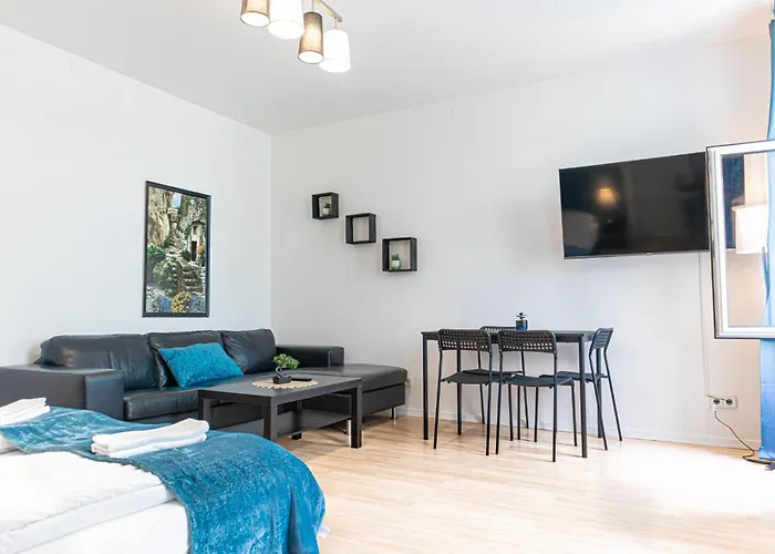 Comfortable City Living: 1Br W/ Private Garden